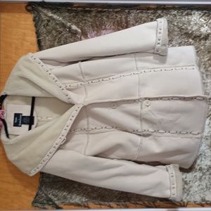 Beautiful cream colored leather jacket, women's size medium by dennis basso